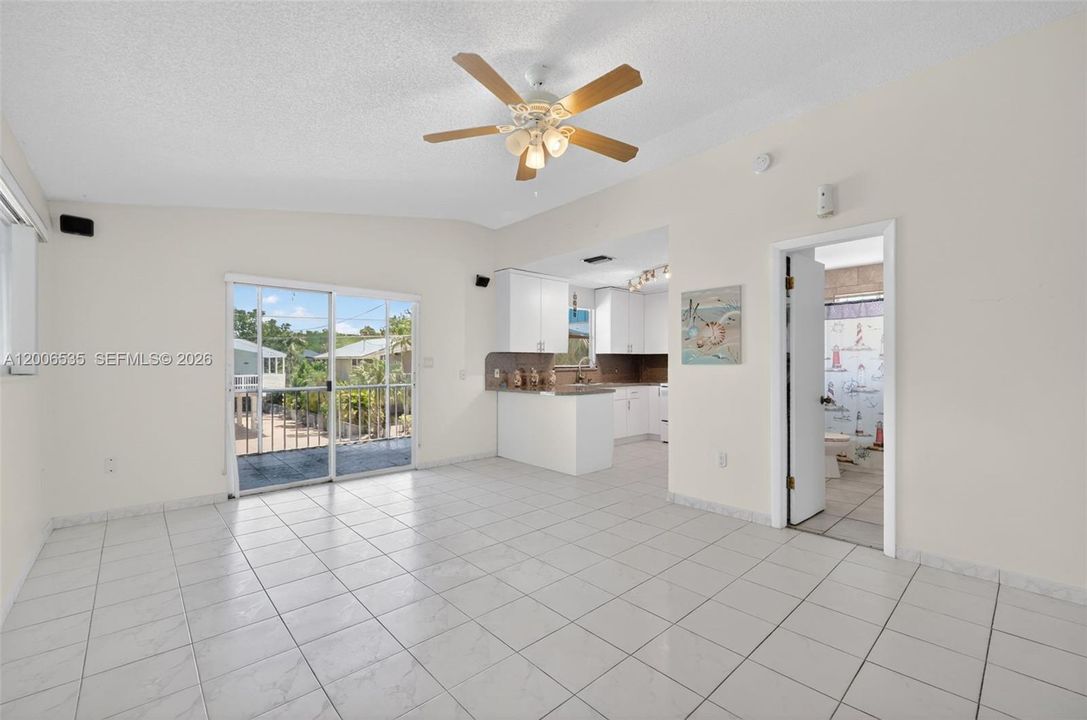 En Venta: $639,000 (3 camas, 2 baños, 768 Pies cuadrados)
