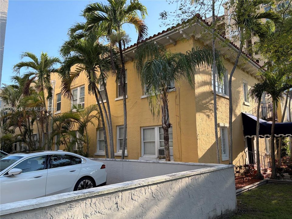 For Sale: $175,000 (0 beds, 1 baths, 255 Square Feet)