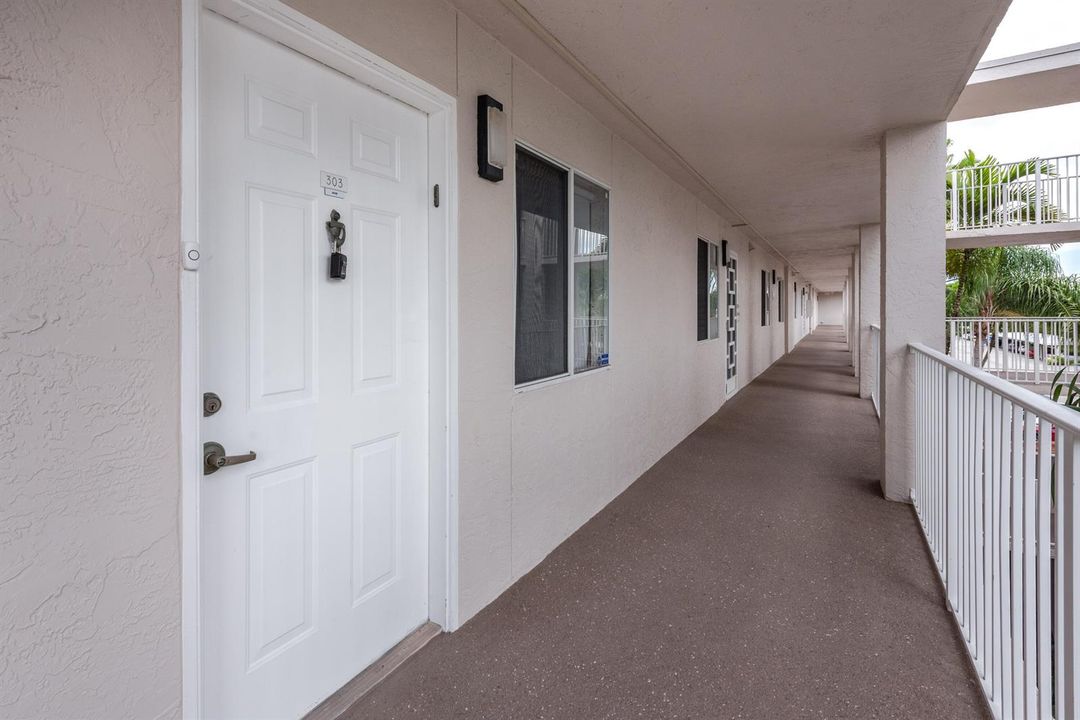 6096 Huntwick Terrace, #303-3