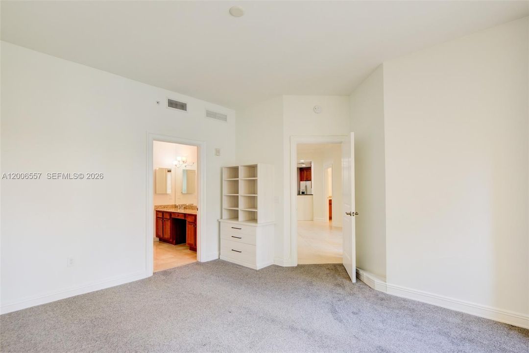 For Rent: $3,350 (2 beds, 2 baths, 1283 Square Feet)