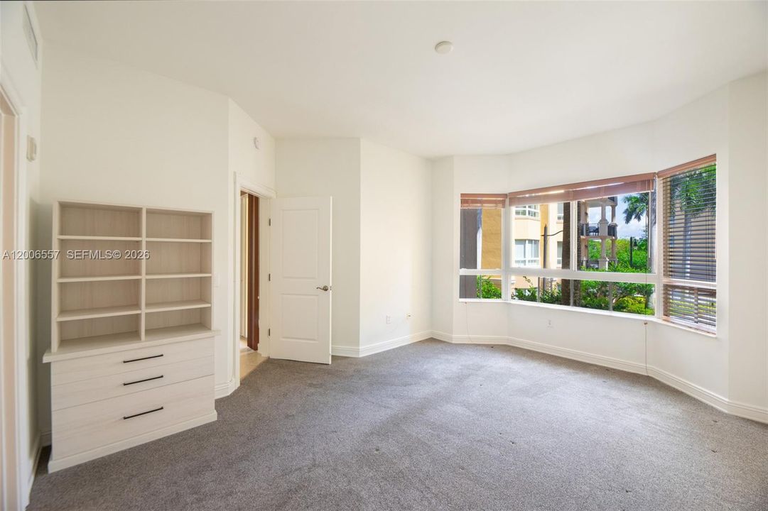 For Rent: $3,350 (2 beds, 2 baths, 1283 Square Feet)