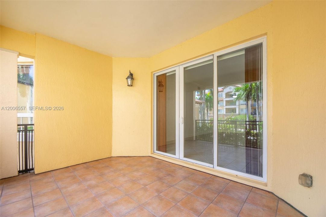 For Rent: $3,350 (2 beds, 2 baths, 1283 Square Feet)