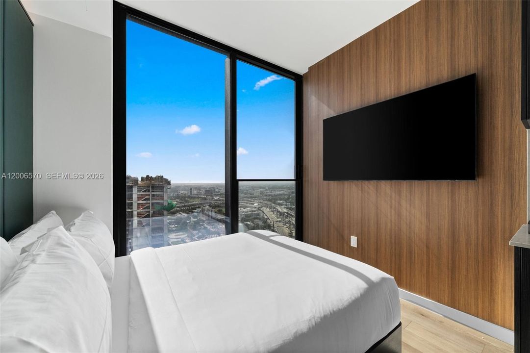 For Sale: $369,000 (0 beds, 1 baths, 275 Square Feet)
