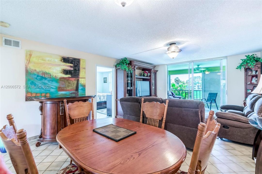 Active With Contract: $144,000 (2 beds, 2 baths, 1000 Square Feet)