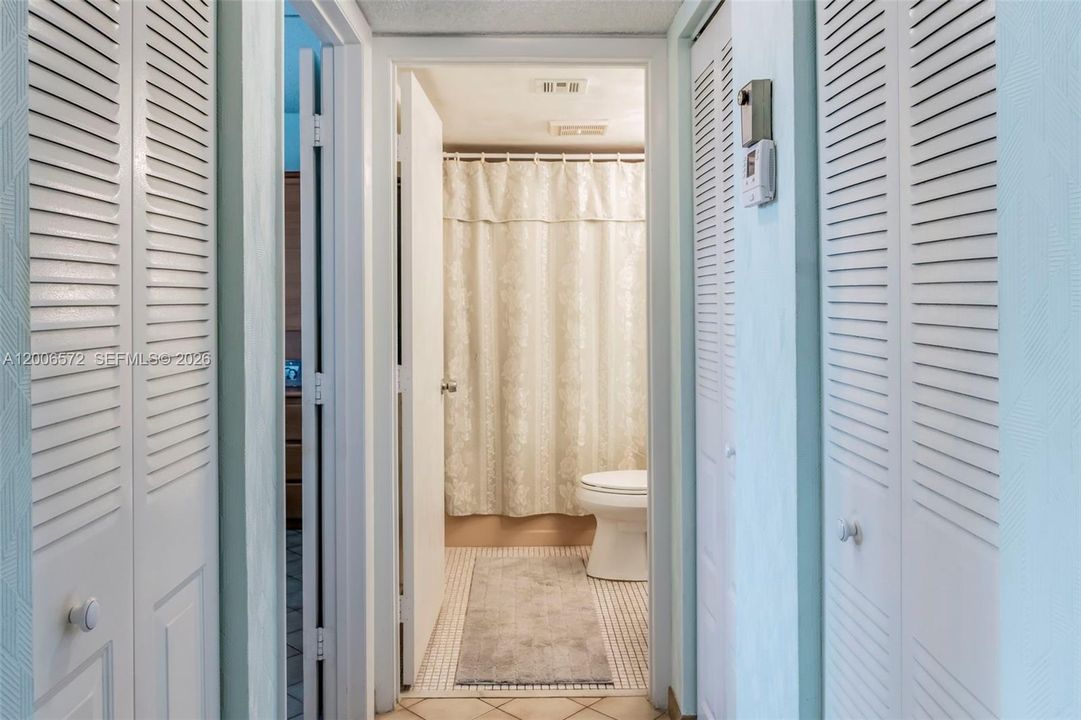 Active With Contract: $144,000 (2 beds, 2 baths, 1000 Square Feet)