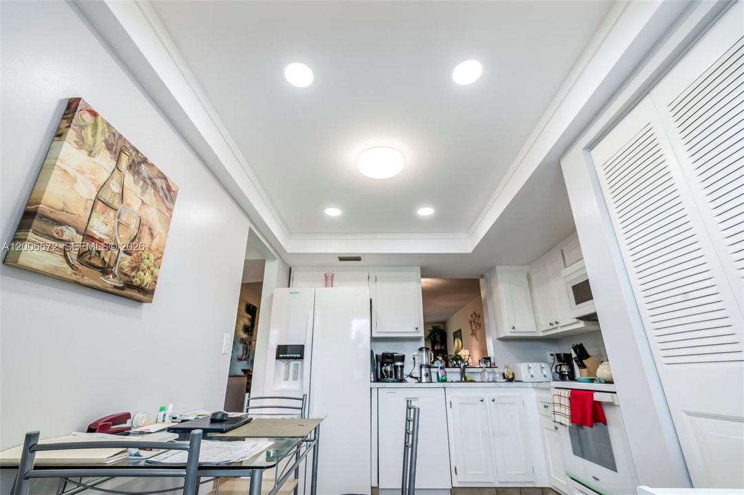 Active With Contract: $144,000 (2 beds, 2 baths, 1000 Square Feet)