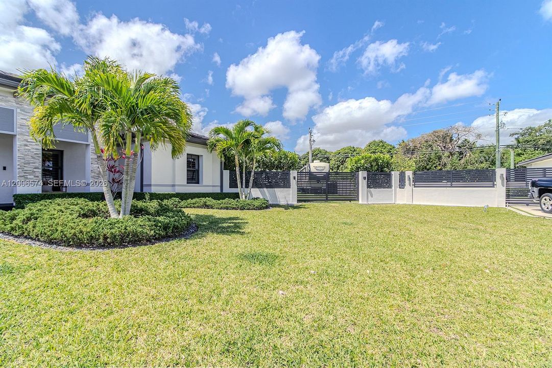 Activo con contrato: $1,199,900 (5 camas, 4 baños, 2845 Pies cuadrados)
