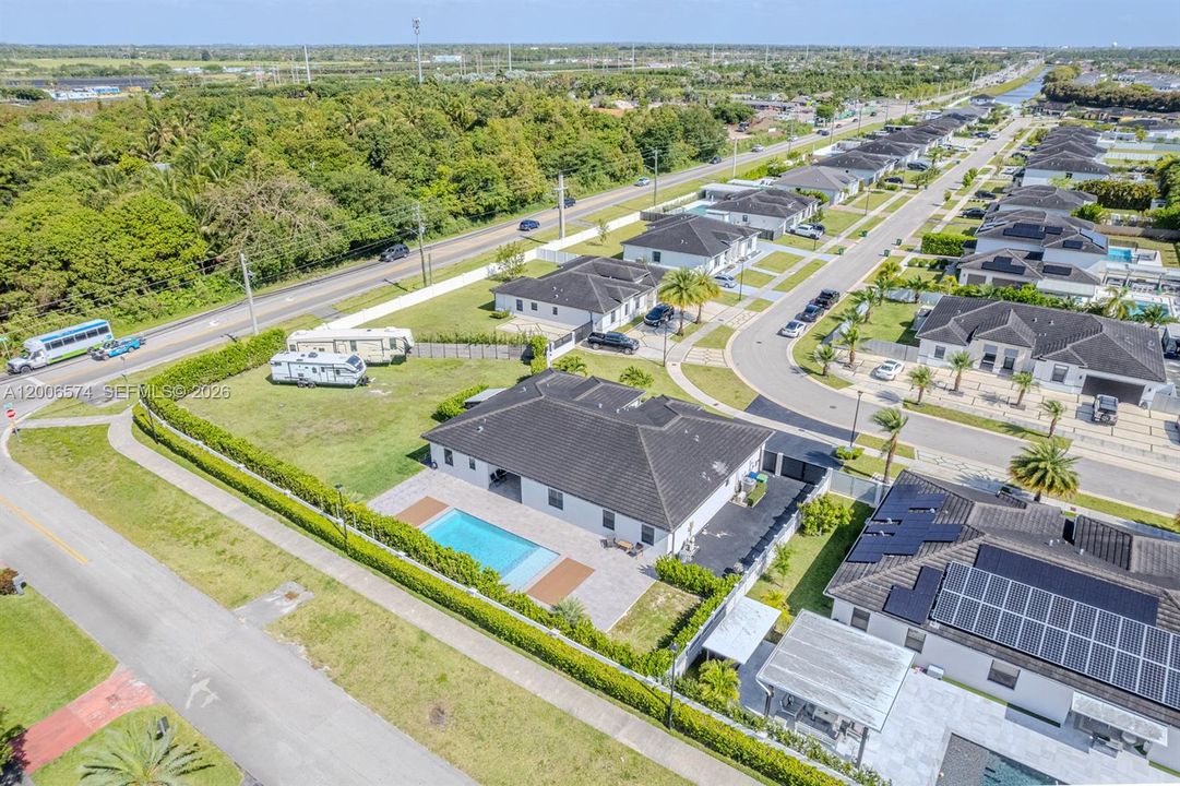 Activo con contrato: $1,199,900 (5 camas, 4 baños, 2845 Pies cuadrados)