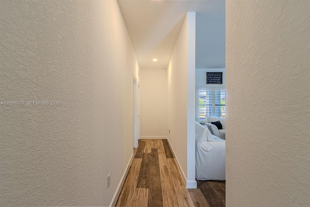Activo con contrato: $1,199,900 (5 camas, 4 baños, 2845 Pies cuadrados)