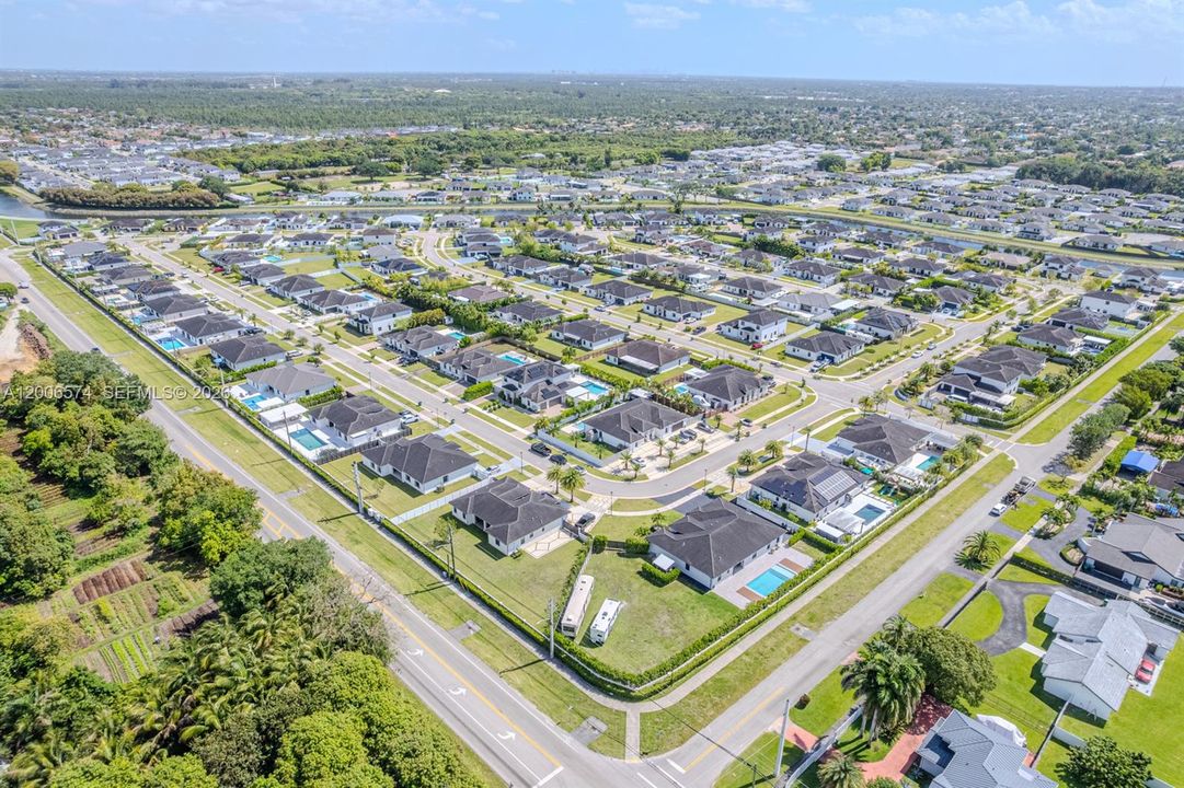 Activo con contrato: $1,199,900 (5 camas, 4 baños, 2845 Pies cuadrados)