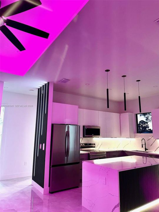 Activo con contrato: $324,900 (3 camas, 2 baños, 1315 Pies cuadrados)