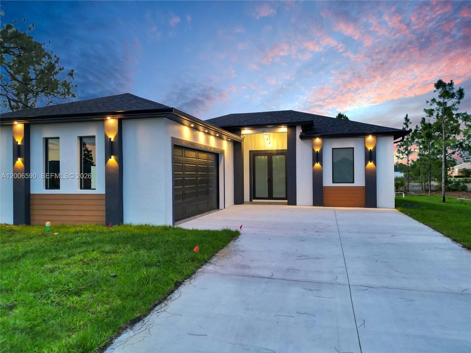 Activo con contrato: $324,900 (3 camas, 2 baños, 1315 Pies cuadrados)