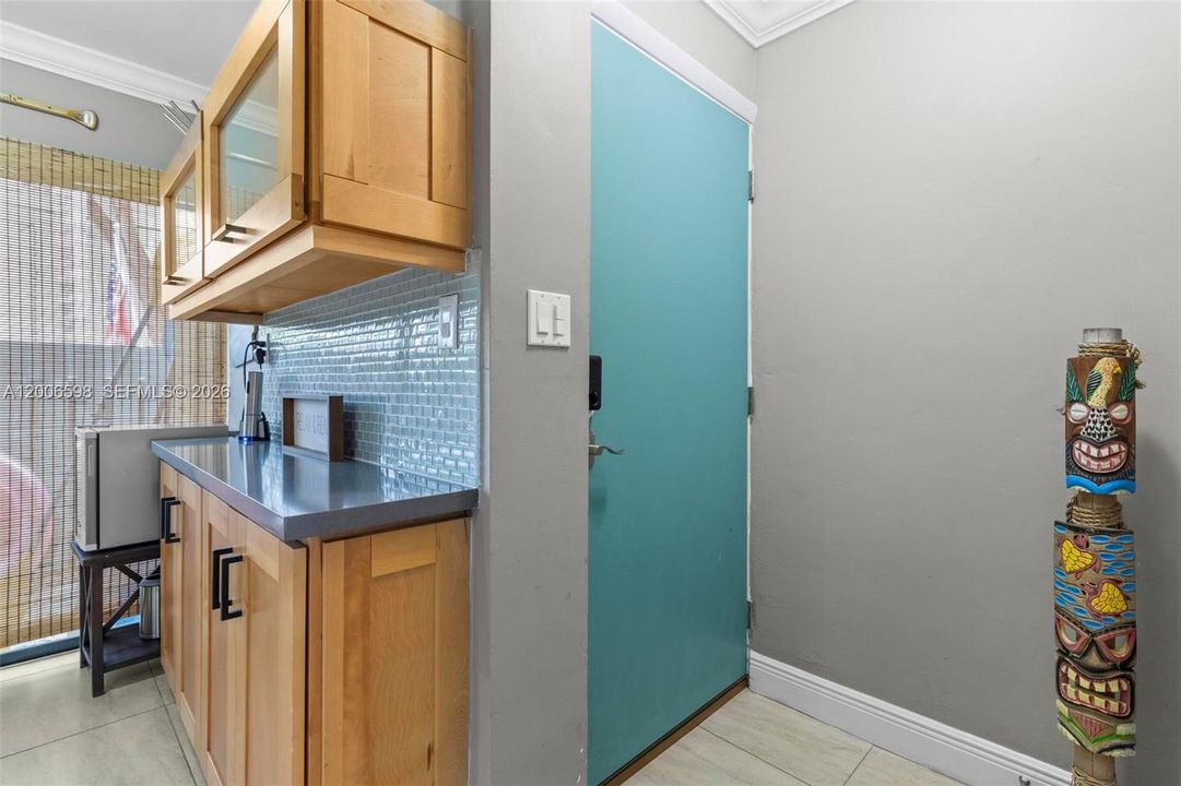 For Sale: $629,000 (2 beds, 2 baths, 1337 Square Feet)
