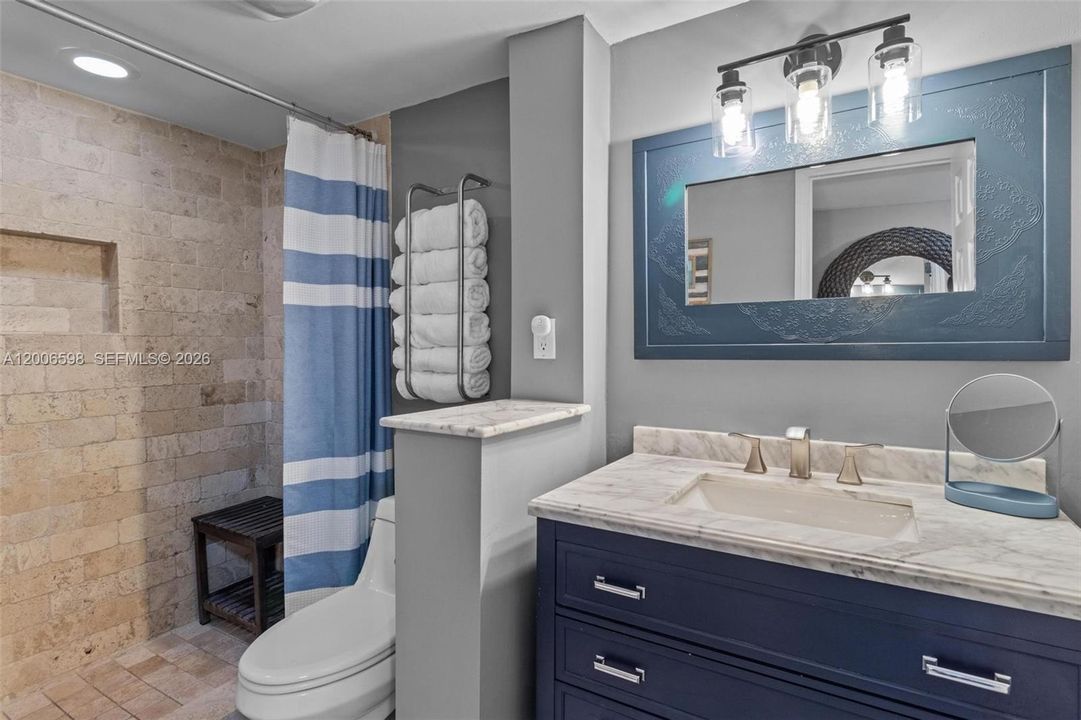 For Sale: $629,000 (2 beds, 2 baths, 1337 Square Feet)