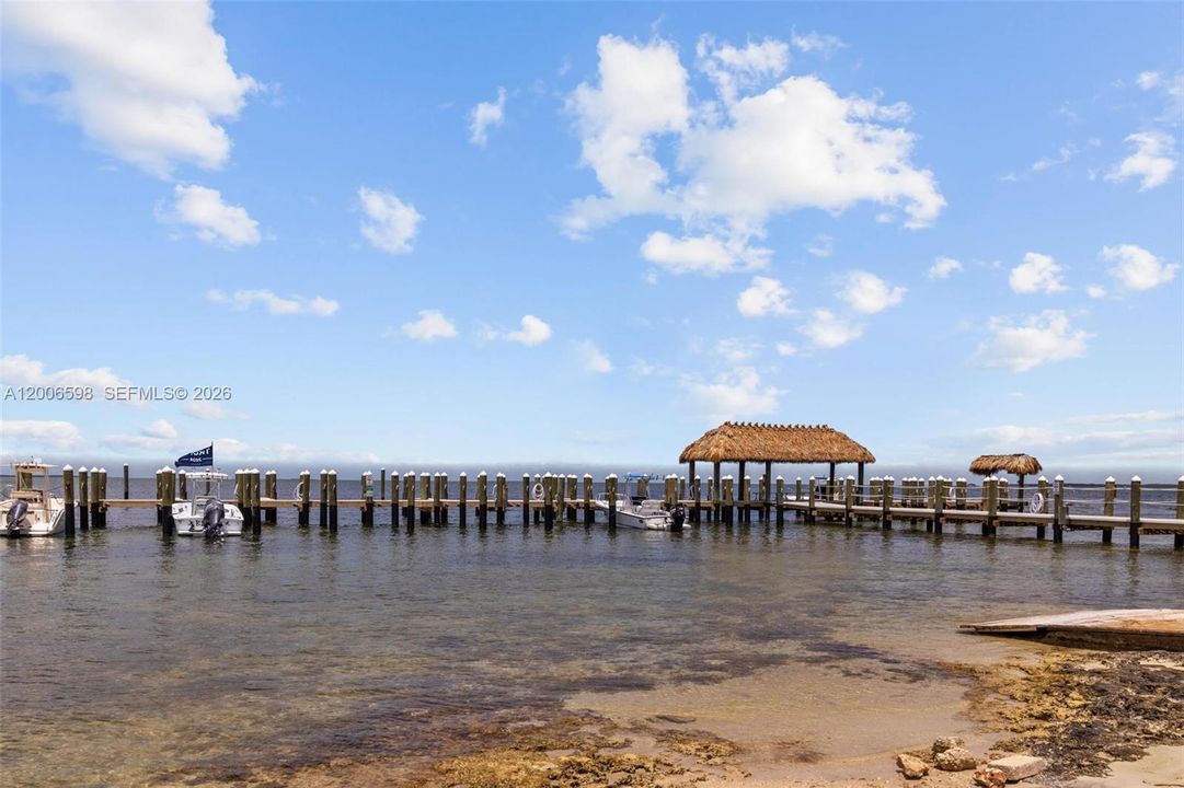 For Sale: $629,000 (2 beds, 2 baths, 1337 Square Feet)