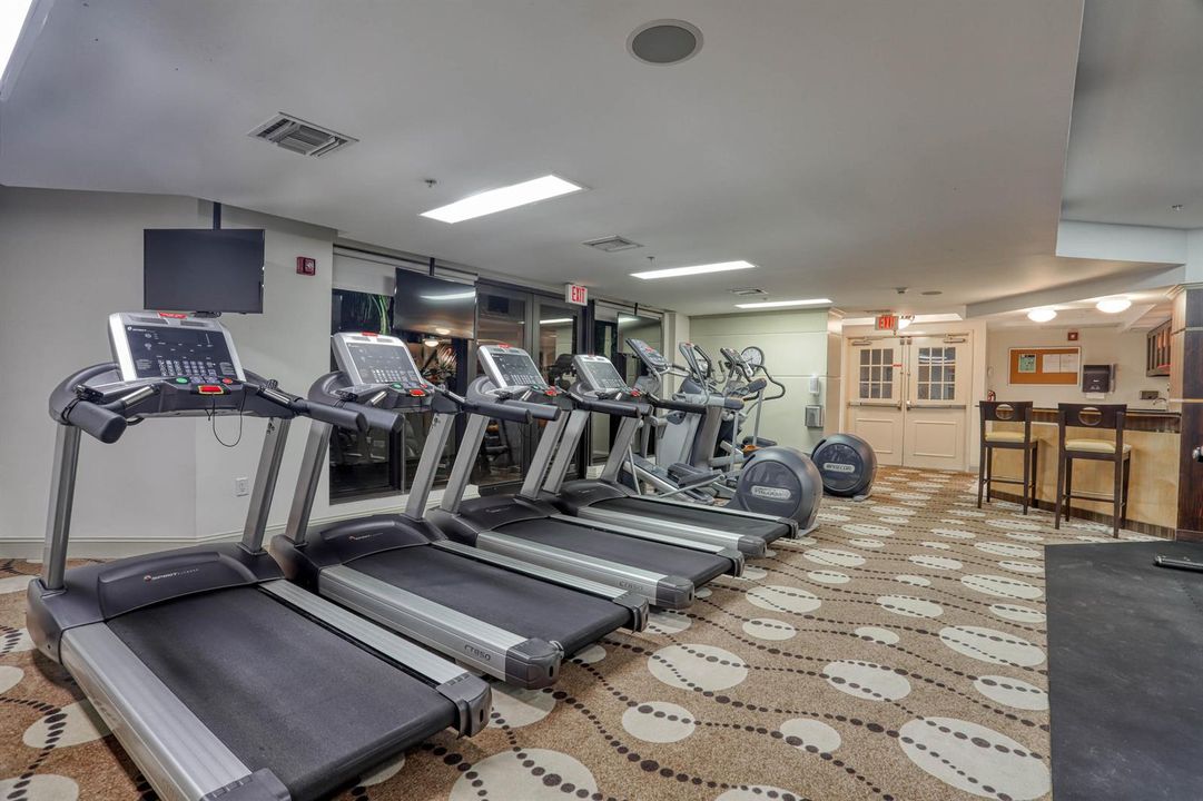 801 S Olive Ave-707-18