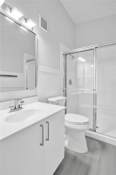 Primary En Suite Bathroom