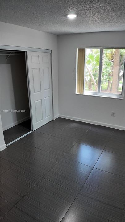 Activo con contrato: $1,700 (1 camas, 1 baños, 434568 Pies cuadrados)