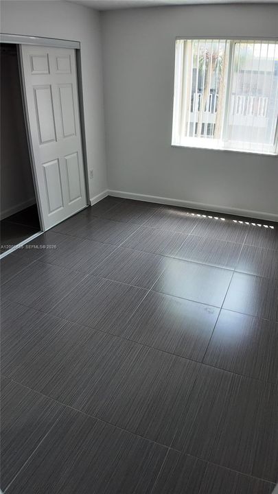 Activo con contrato: $1,700 (1 camas, 1 baños, 434568 Pies cuadrados)