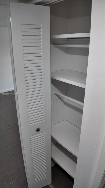 Activo con contrato: $1,700 (1 camas, 1 baños, 434568 Pies cuadrados)