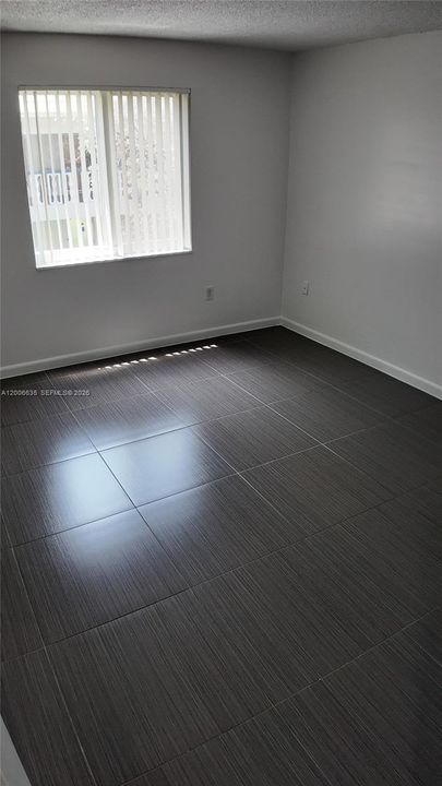 Activo con contrato: $1,700 (1 camas, 1 baños, 434568 Pies cuadrados)