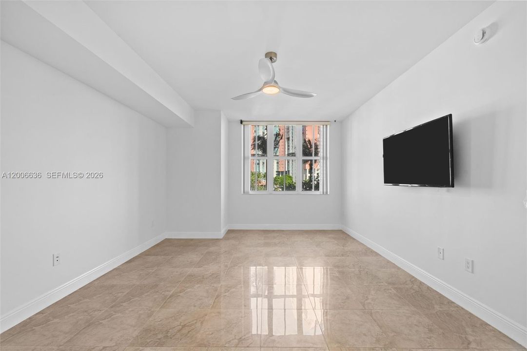 For Sale: $545,000 (2 beds, 2 baths, 1730 Square Feet)
