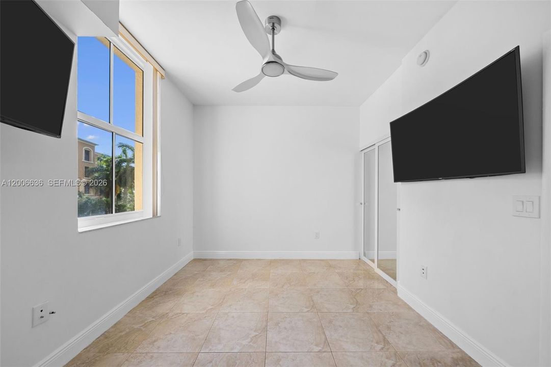 For Sale: $545,000 (2 beds, 2 baths, 1730 Square Feet)
