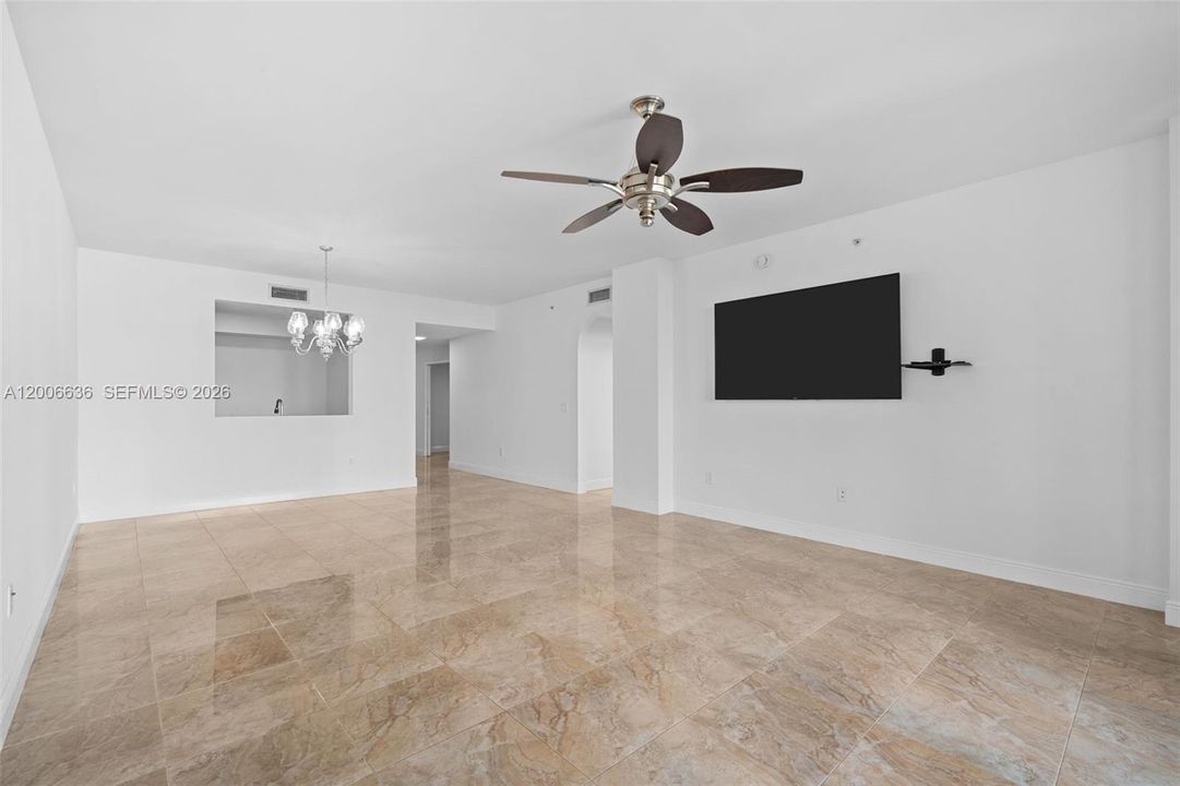 For Sale: $545,000 (2 beds, 2 baths, 1730 Square Feet)