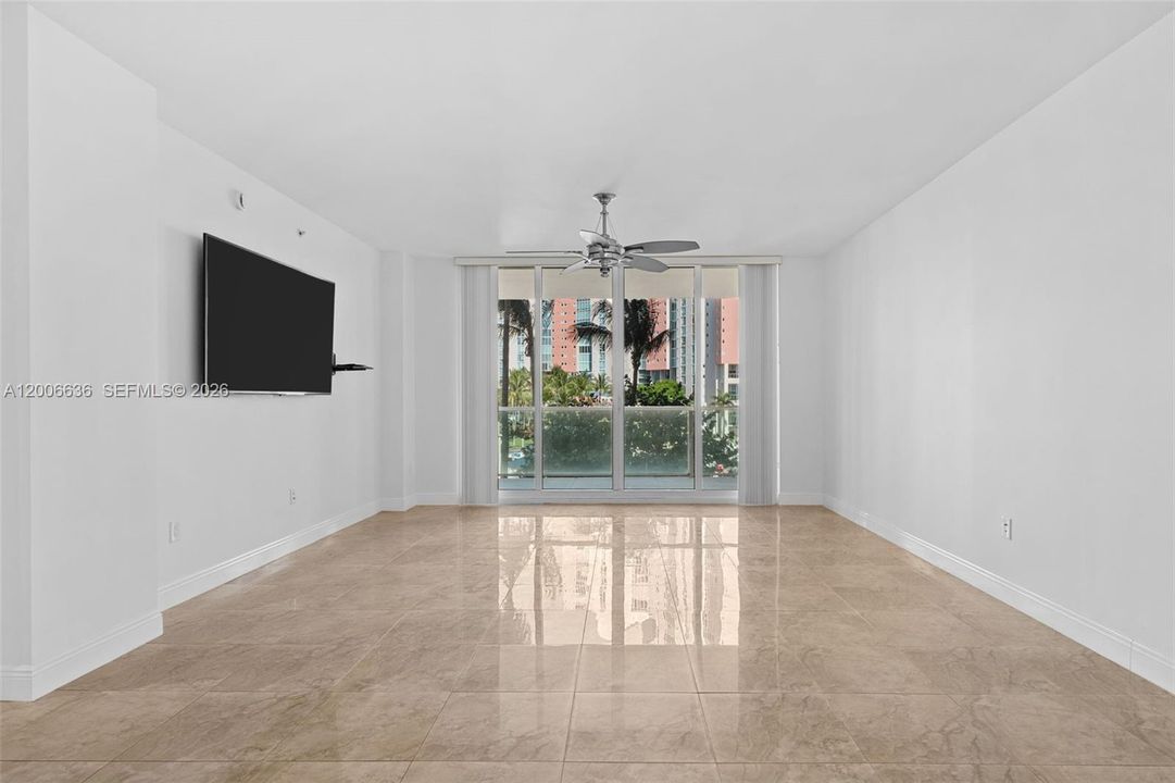 For Sale: $545,000 (2 beds, 2 baths, 1730 Square Feet)