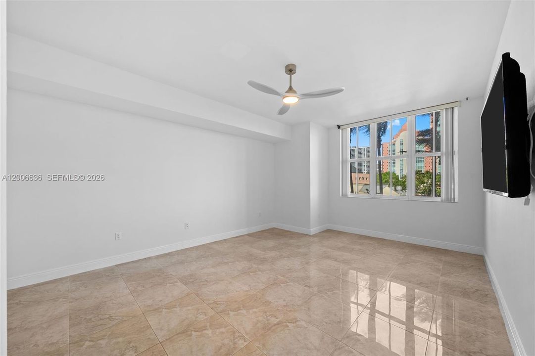 For Sale: $545,000 (2 beds, 2 baths, 1730 Square Feet)