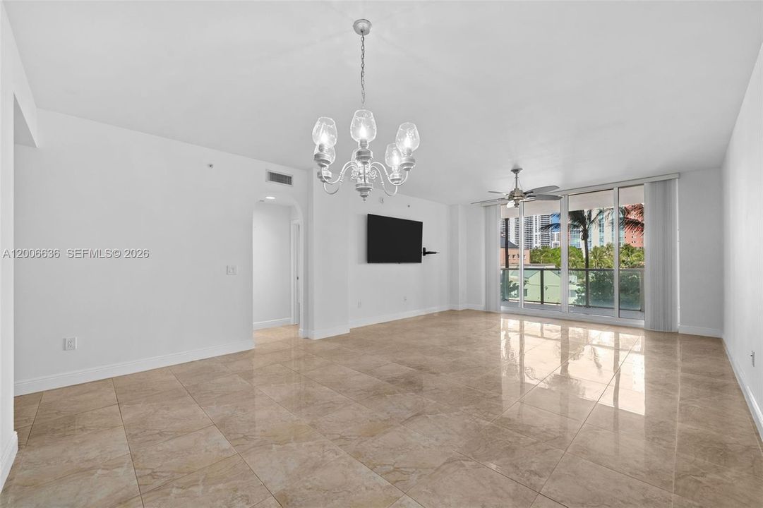 For Sale: $545,000 (2 beds, 2 baths, 1730 Square Feet)
