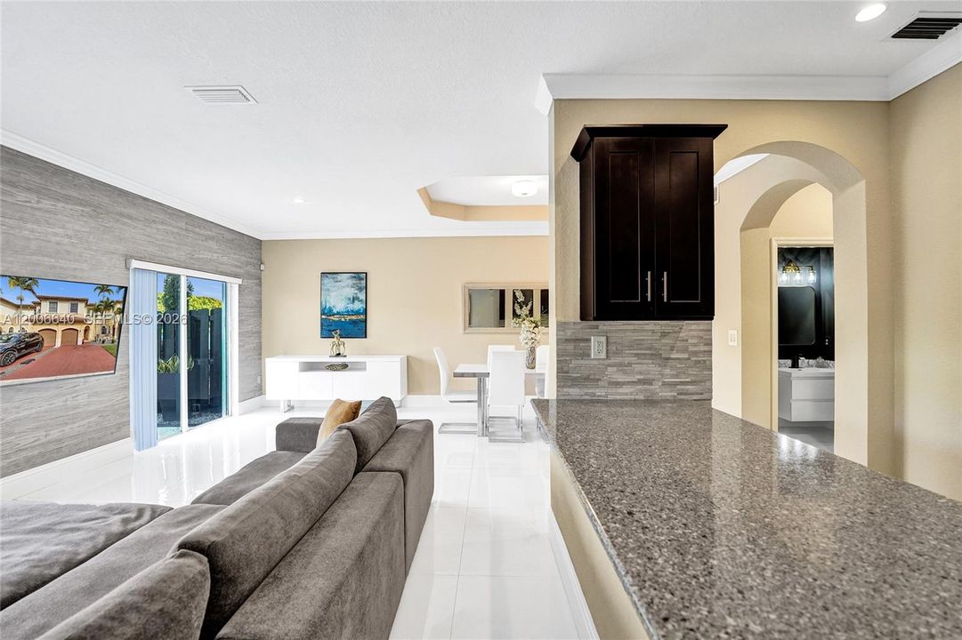 For Sale: $534,900 (3 beds, 2 baths, 1601 Square Feet)