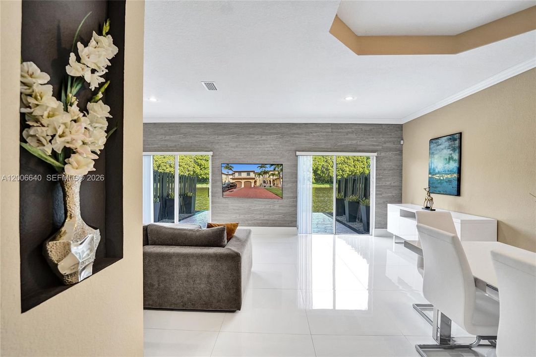 For Sale: $534,900 (3 beds, 2 baths, 1601 Square Feet)