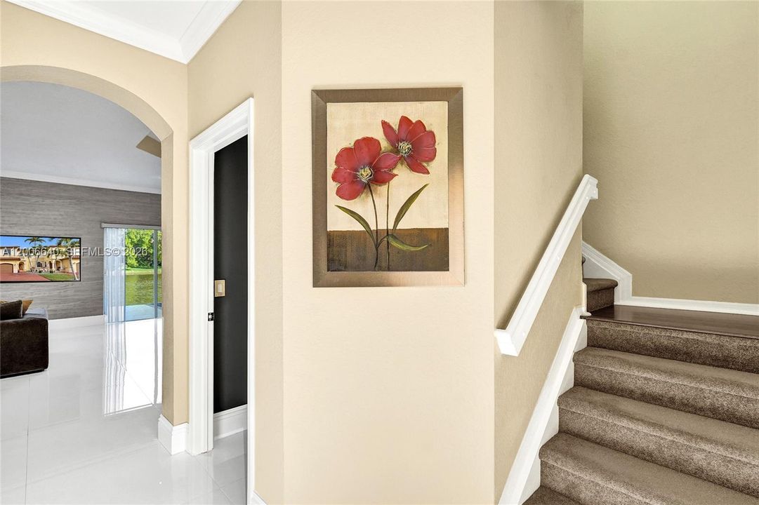For Sale: $534,900 (3 beds, 2 baths, 1601 Square Feet)