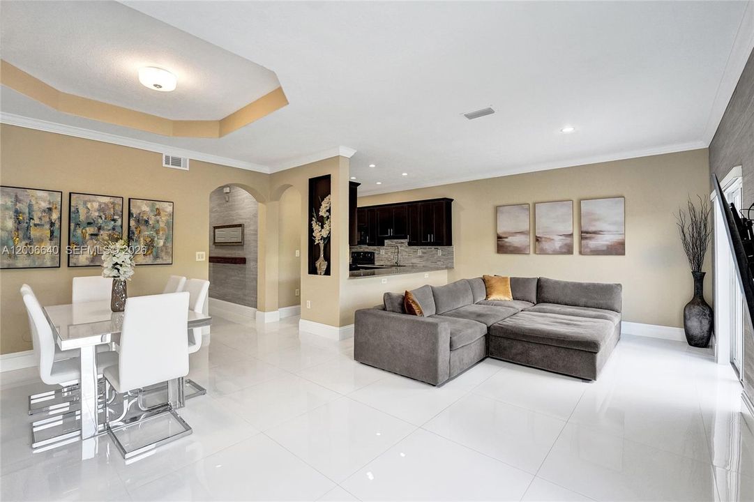 For Sale: $534,900 (3 beds, 2 baths, 1601 Square Feet)