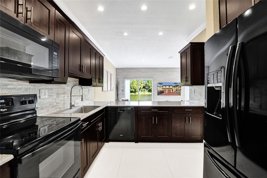 For Sale: $534,900 (3 beds, 2 baths, 1601 Square Feet)