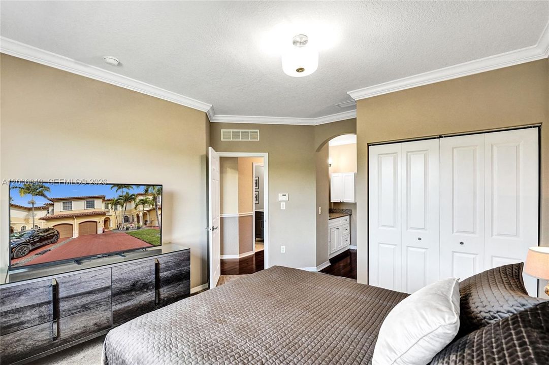 For Sale: $534,900 (3 beds, 2 baths, 1601 Square Feet)
