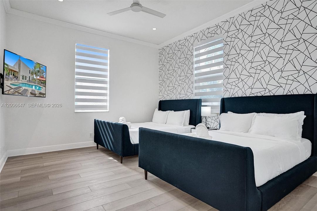 В аренду: $18,995 (9 спален, 6 ванн, 8368 Квадратных фут)