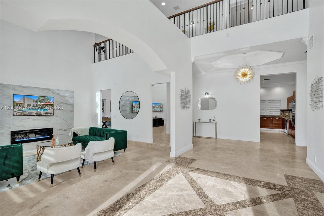 В аренду: $18,995 (9 спален, 6 ванн, 8368 Квадратных фут)