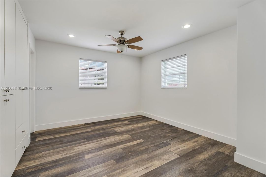 Third bedroom with plenty of closet space!!