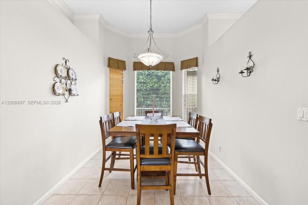 For Sale: $985,000 (4 beds, 2 baths, 2674 Square Feet)