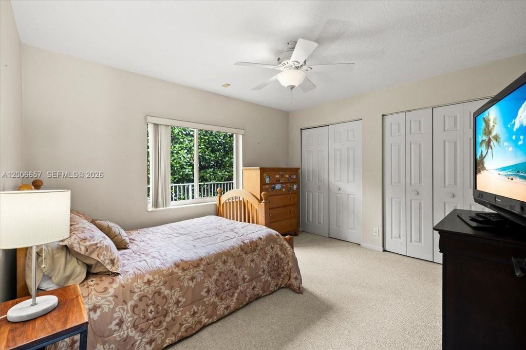 For Sale: $985,000 (4 beds, 2 baths, 2674 Square Feet)