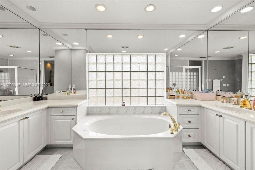 For Sale: $985,000 (4 beds, 2 baths, 2674 Square Feet)