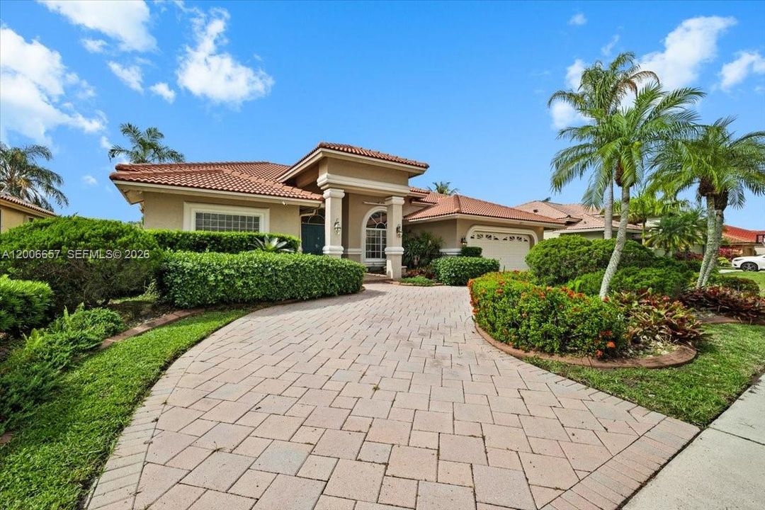 For Sale: $985,000 (4 beds, 2 baths, 2674 Square Feet)