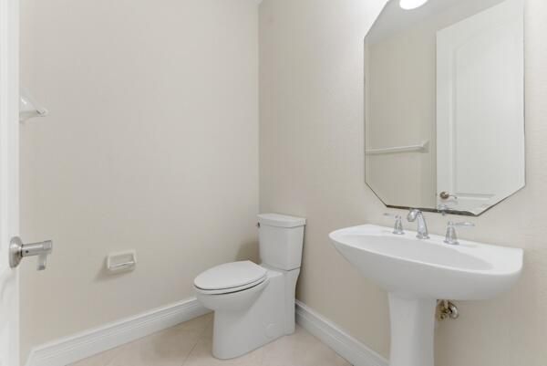 half bath down stairs