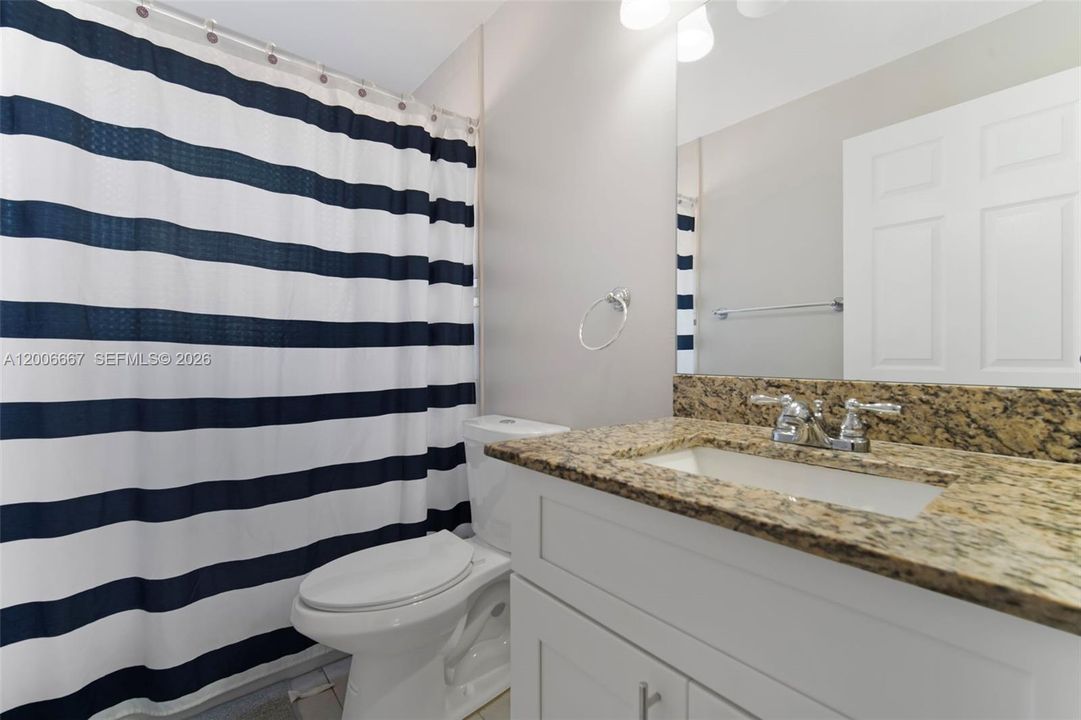 For Sale: $599,000 (5 beds, 3 baths, 3052 Square Feet)