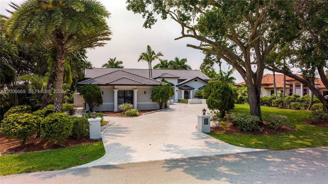 En Venta: $2,085,000 (7 camas, 5 baños, 3442 Pies cuadrados)