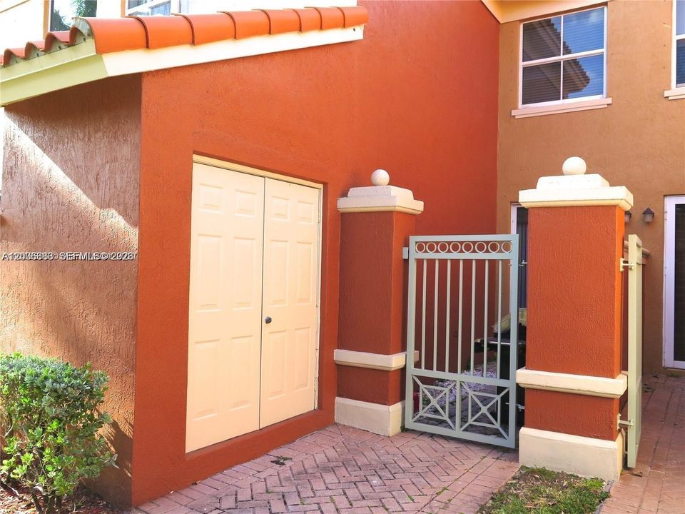 На продажу: $429,000 (3 спален, 2 ванн, 1260 Квадратных фут)