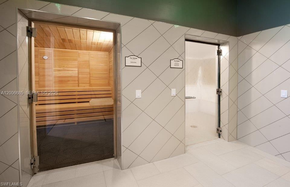 Del Webb's Sauna & Steam Room