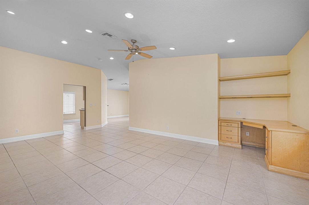 3-web-or-mls-2037 Providence Pl - 3
